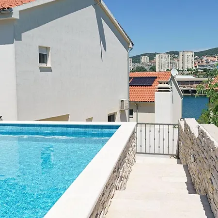 Ferienhaus Fur 11 Personen In Sibenik, Dalmatien Norddalmatien Sibenik