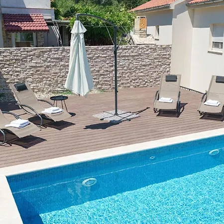 Ferienhaus Fur 11 Personen In Sibenik, Dalmatien Norddalmatien Sibenik